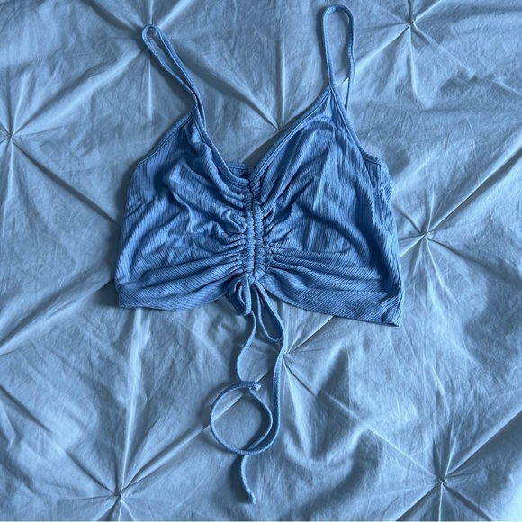 3/$20 Women’s Garage Baby Blue Crop Top - Picture 1 of 4